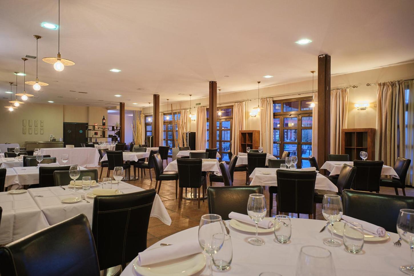 Hotel Spa Villa Nazules Chueca Exterior foto