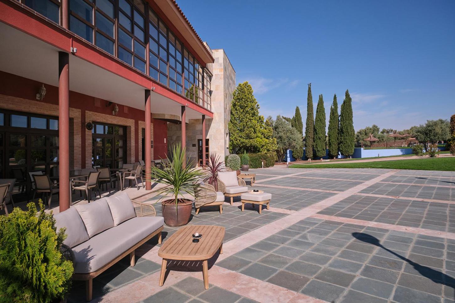 Hotel Spa Villa Nazules Chueca Exterior foto