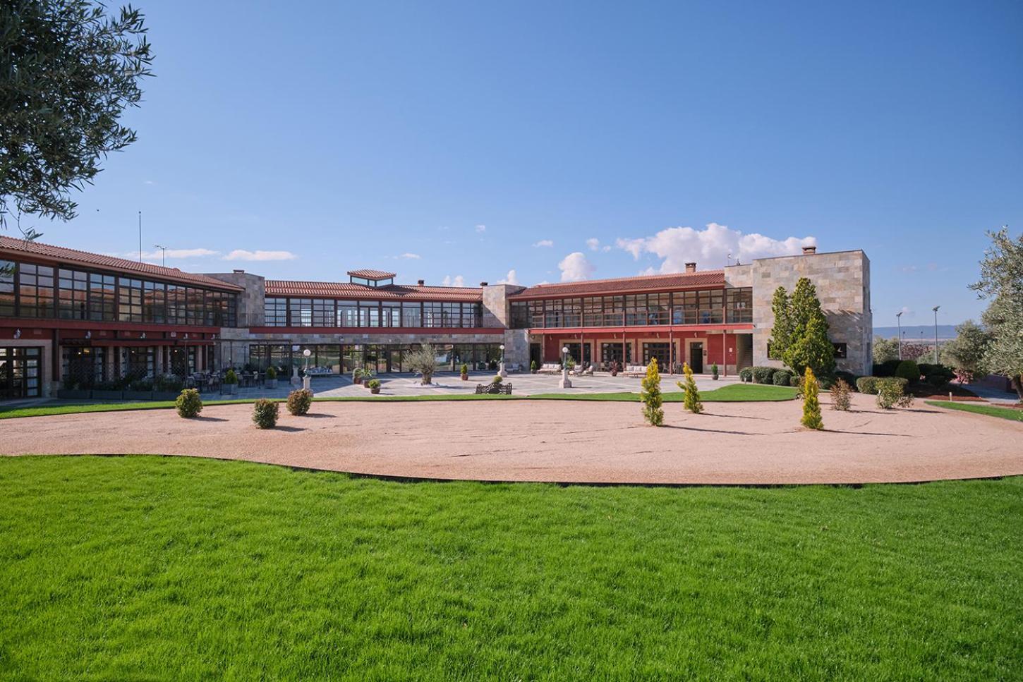 Hotel Spa Villa Nazules Chueca Exterior foto